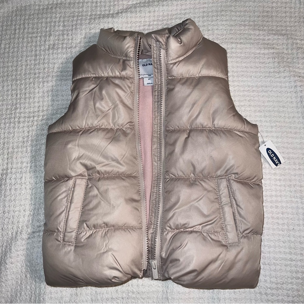 NWT Girls Old Navy Beige Puffer Vest - Size 5T